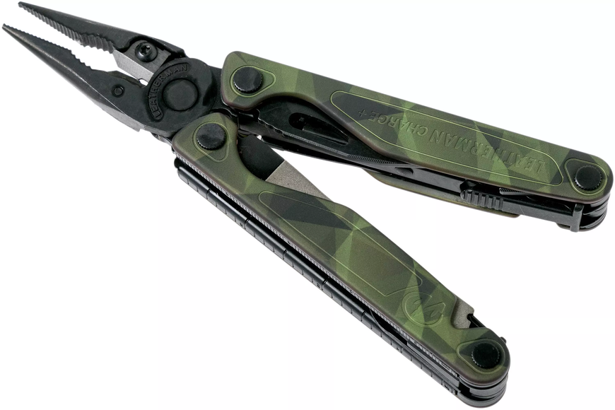 Мультитул Leatherman Charge Plus Camo Forest, синтетический чехол 832710  фото