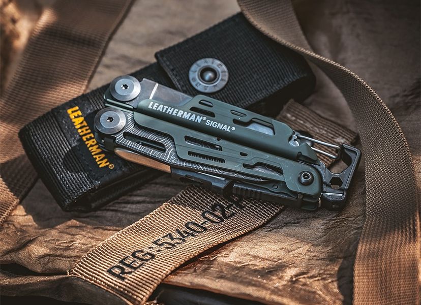 Мультитул Leatherman Signal Green Topo, синтетический чехол 832692  фото