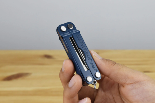 Мультитул Leatherman Micra Navy 833044 купить в официальном