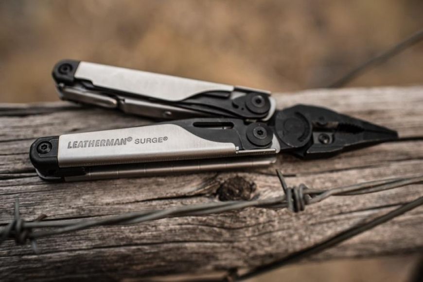 Мультитул Leatherman Surge Black & Silver, чехол Molle 832462  фото