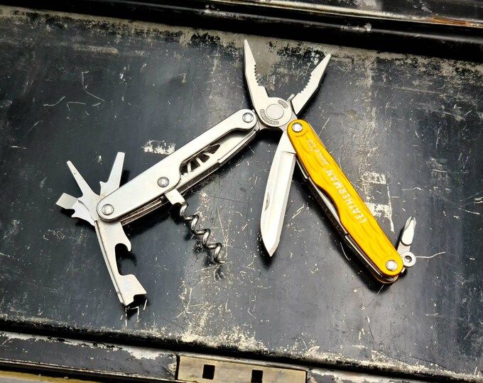 Мультитул Leatherman Juice C2 Sunrise Yellow, картона коробка 831933 фото