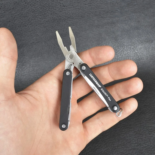Мультитул Leatherman Squirt PS4 Black 831233 купить в официальном