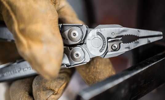 Мультитул Leatherman Surge, синтетичний чохол 830165 купити в