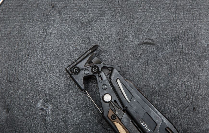 Мультитул Leatherman MUT Black, чехол Molle коричневый 850022N  фото