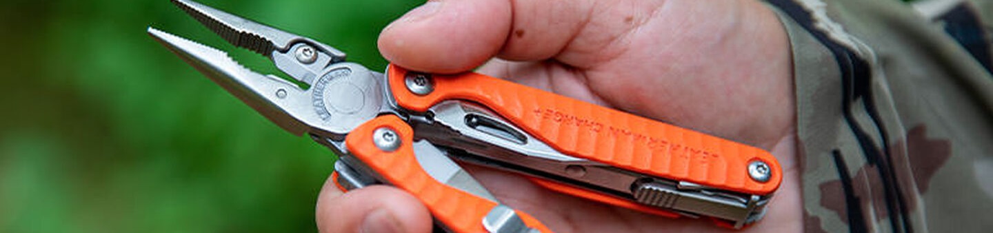 Leatherman Charge Plus Orange мультитул із преміальної нержавіючої сталі S30V, з рукоятками з ультрастійкого G10