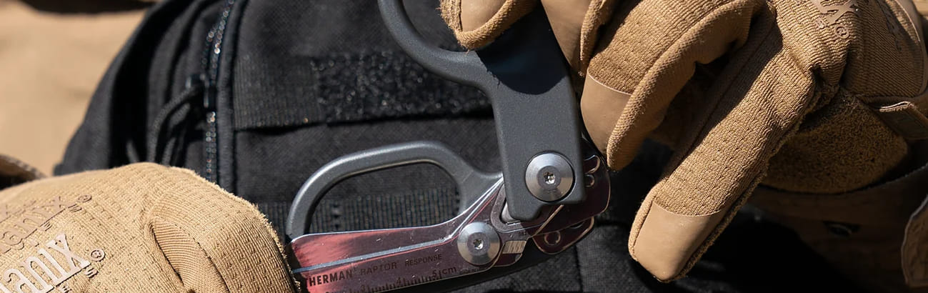 Портативный мультиинструмент Leatherman Raptor Response для экстренных ситуаций