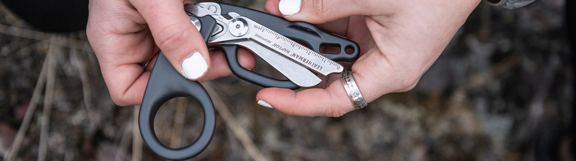 Мультитул Leatherman Raptor с фиксацией инструментов в рабочем положении